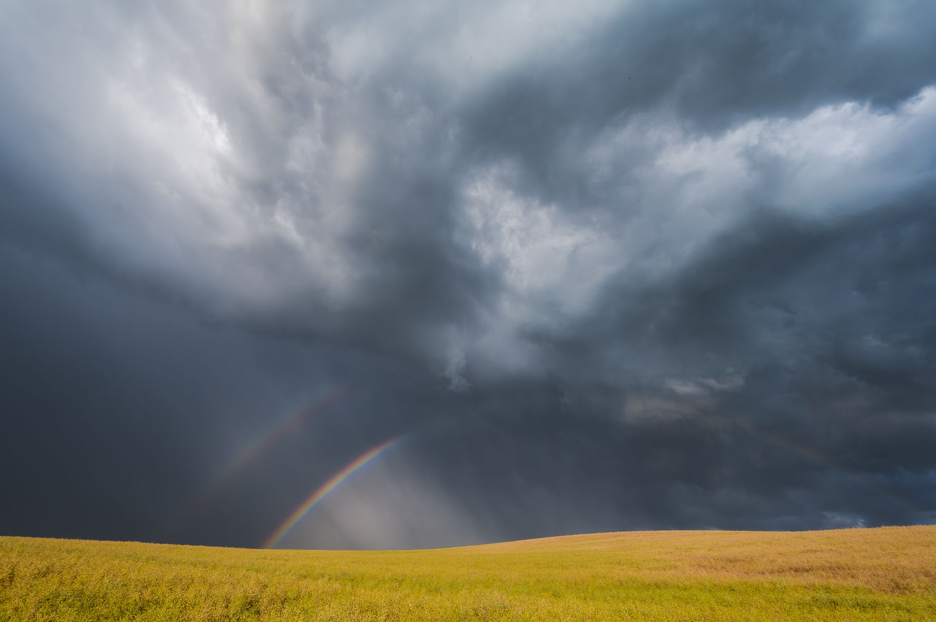 Nach dem Gewitter kommt die Sonne... und ein Regenbogen...